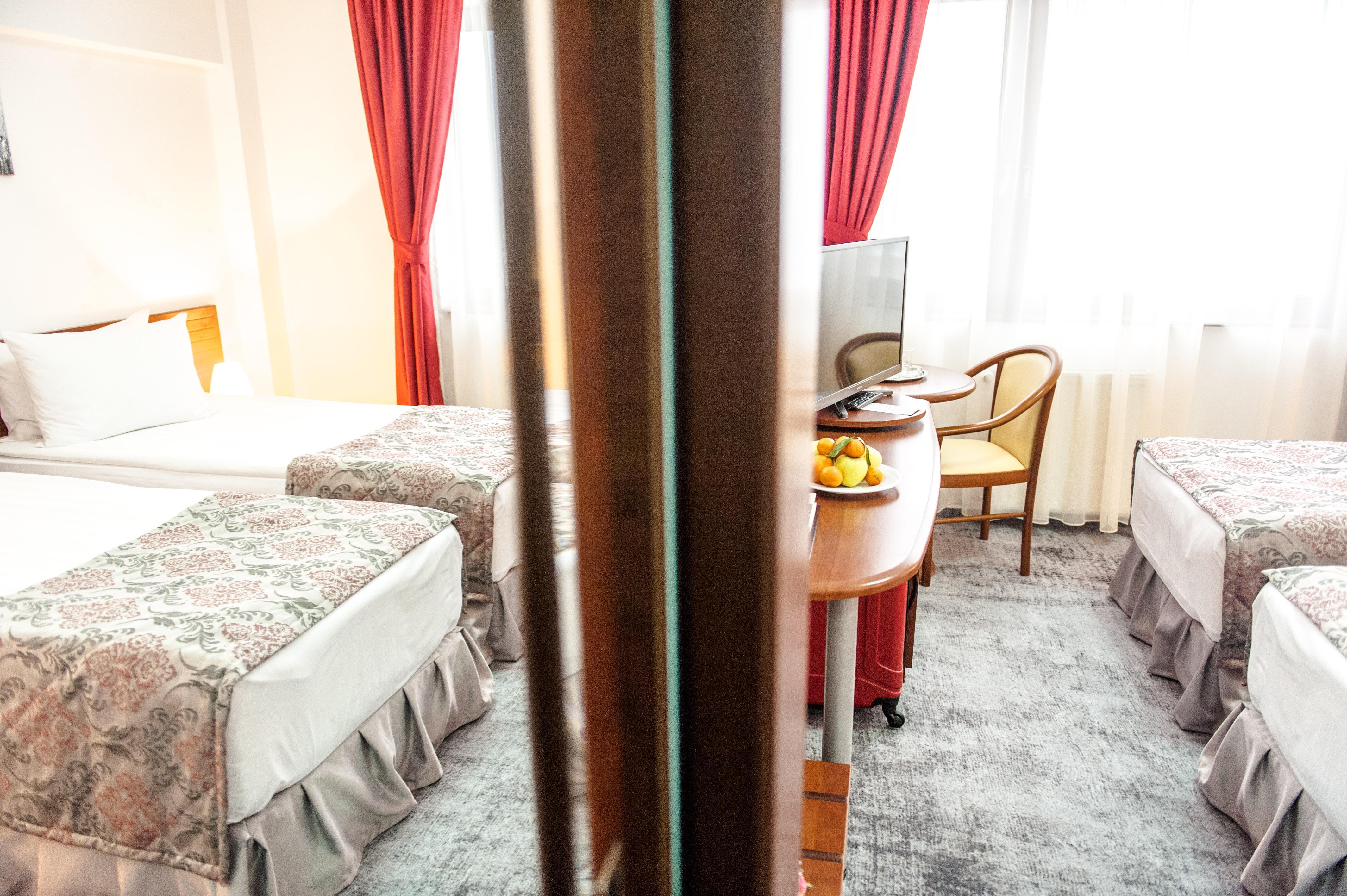 Hotel Parc Sibiu Bagian luar foto